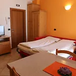 公寓 特奥拉木屋公寓 *